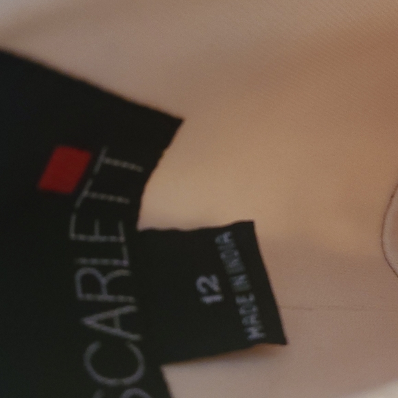 Dress - Picture 6 of 6